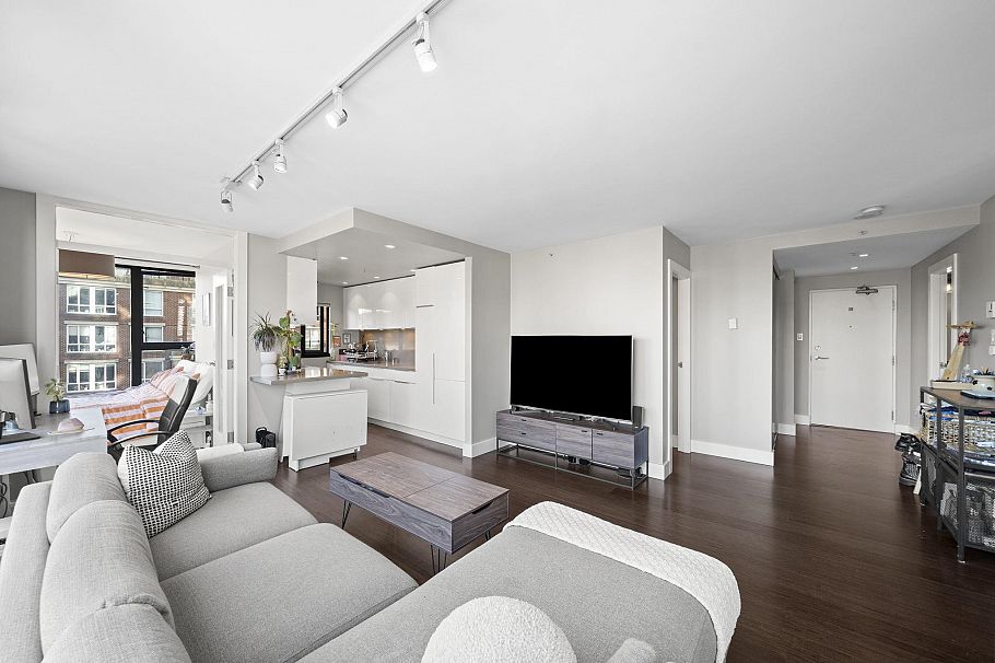 601 1155 Homer Street Vancouver, BC - 3