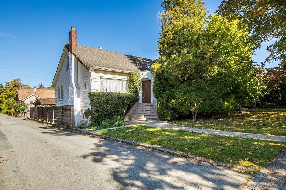 481 W 21st Avenue Vancouver, BC - 1