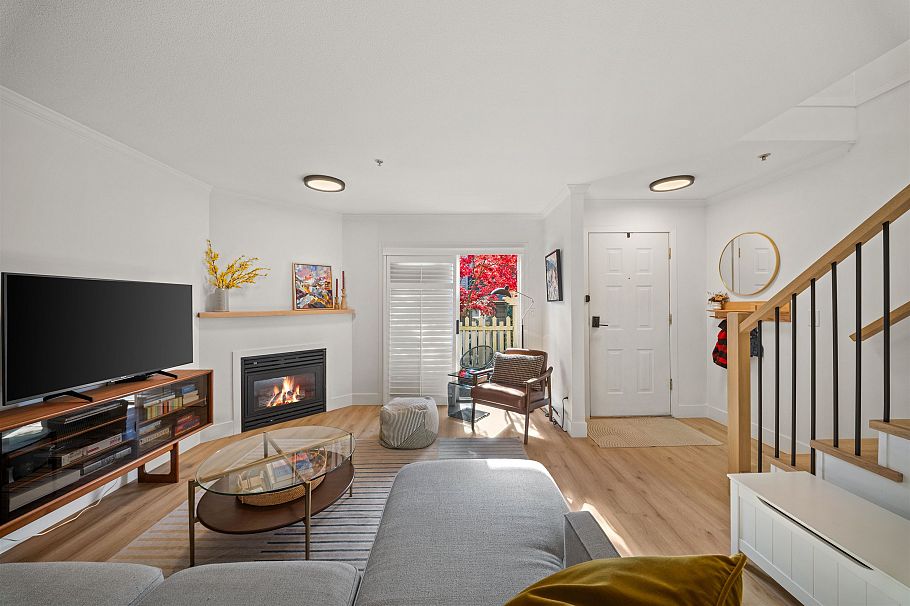 18 222 E 5th Street North Vancouver, BC - 6