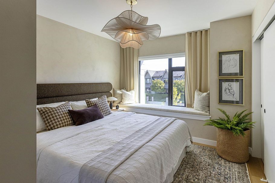 1002 W 37th Avenue Vancouver, BC - 14