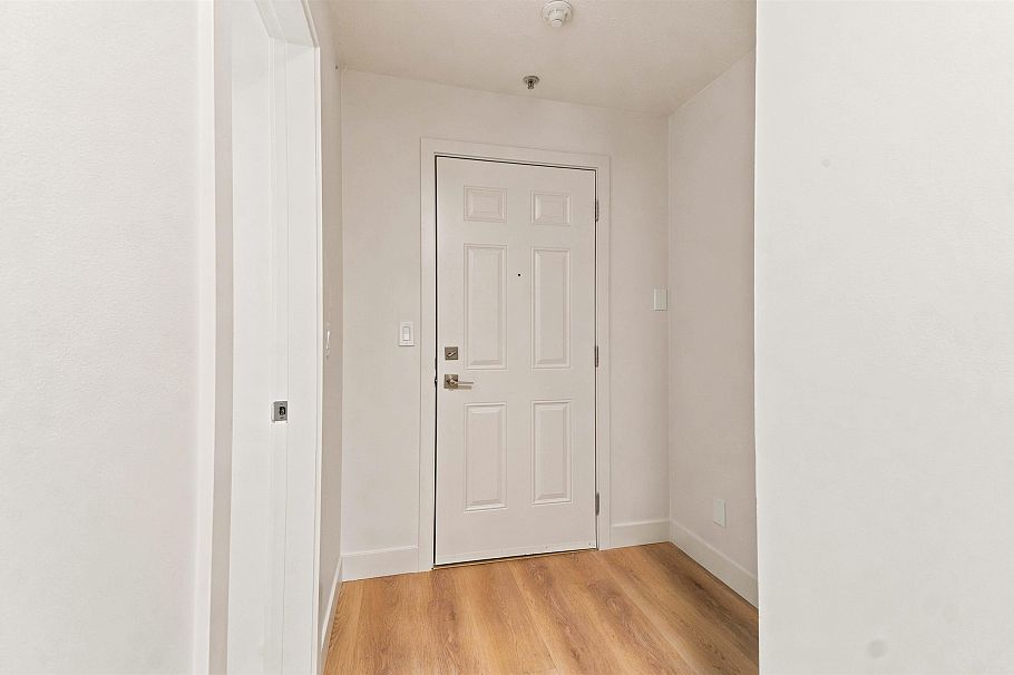 301 2928 Commercial Drive Vancouver, BC - 15