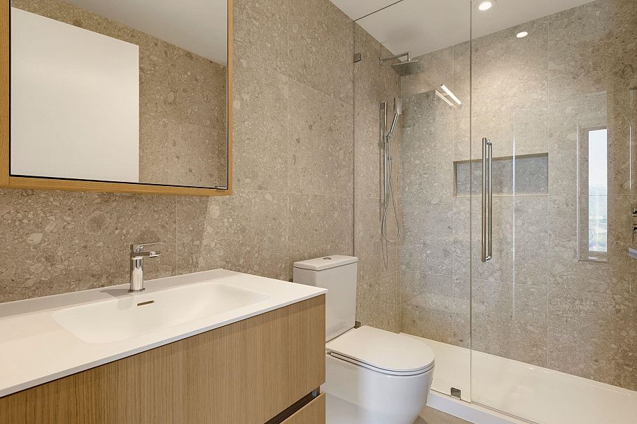 702 1530 W 6th Avenue Vancouver, BC - 18