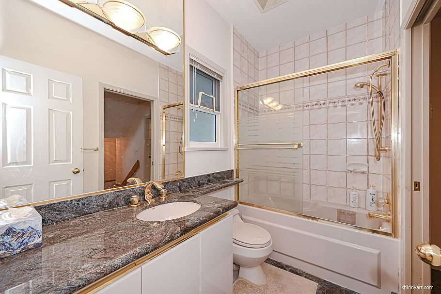 2893 W 20th Avenue Vancouver, BC - 36