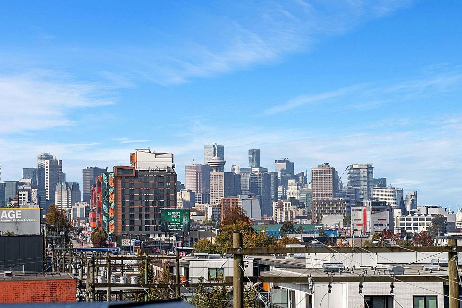 312 1647 E Pender Street Vancouver, BC - 21