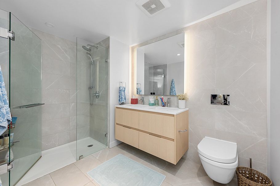 603 1500 Fern Street North Vancouver, BC - 18