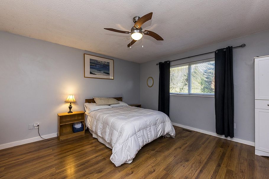 741 E 18th Street North Vancouver, BC - 20