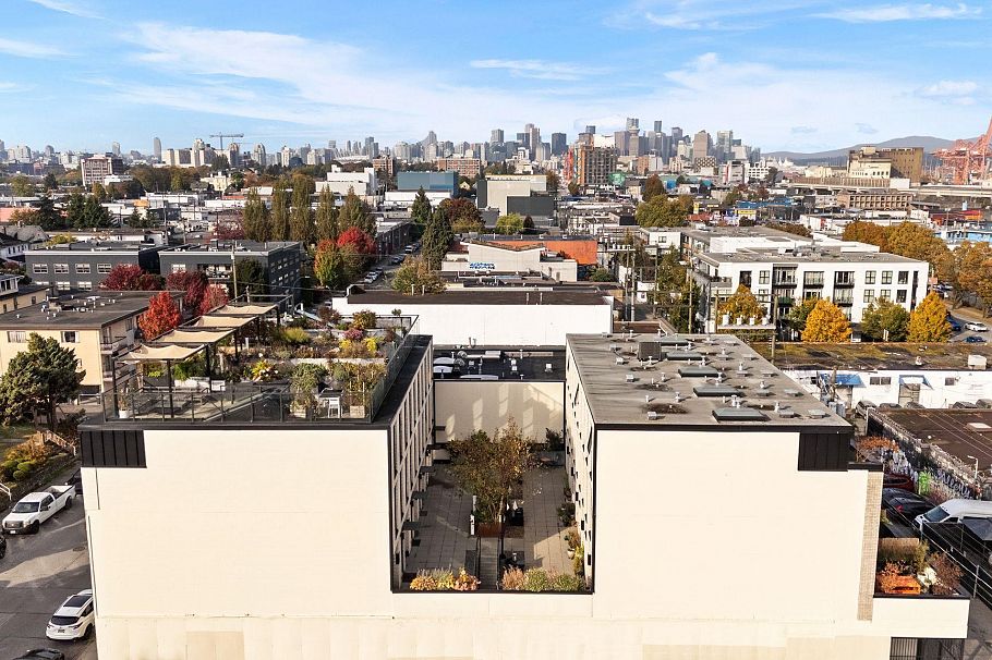 312 1647 E Pender Street Vancouver, BC - 26