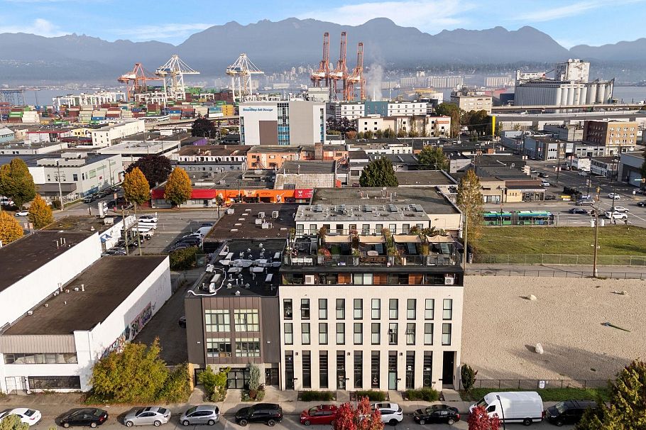 312 1647 E Pender Street Vancouver, BC - 25