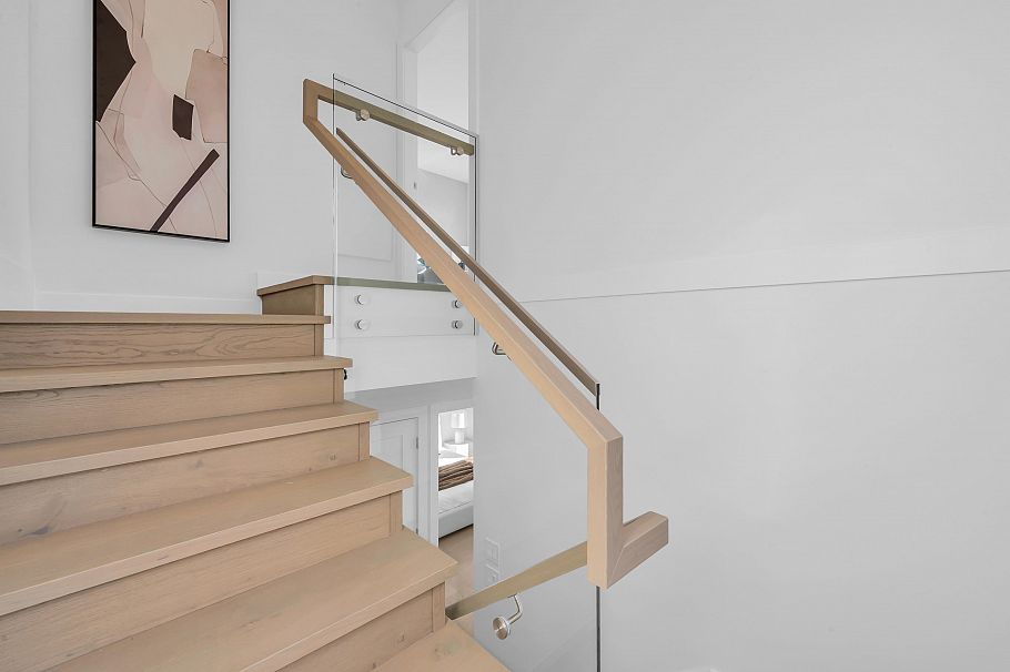 2 3034 E 5th Avenue Vancouver, BC - 21