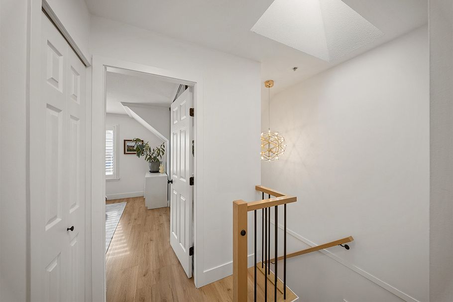 18 222 E 5th Street North Vancouver, BC - 19