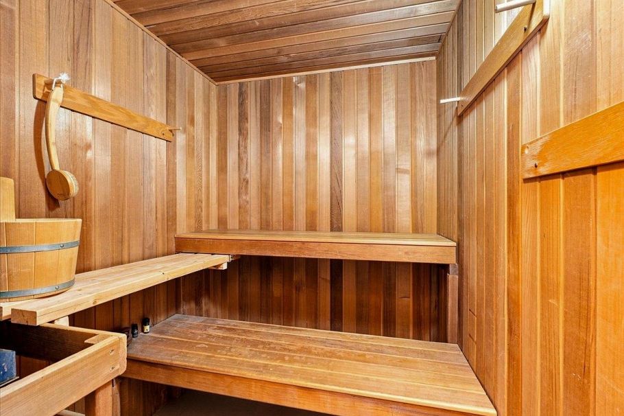 16 1620 Balsam Street Vancouver, BC - 35