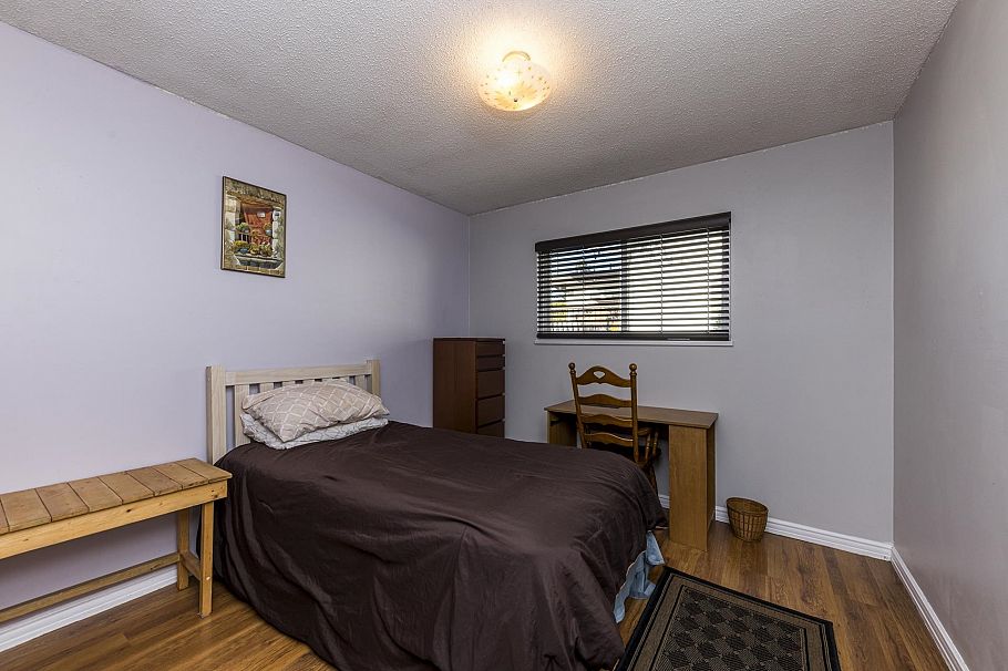 741 E 18th Street North Vancouver, BC - 15