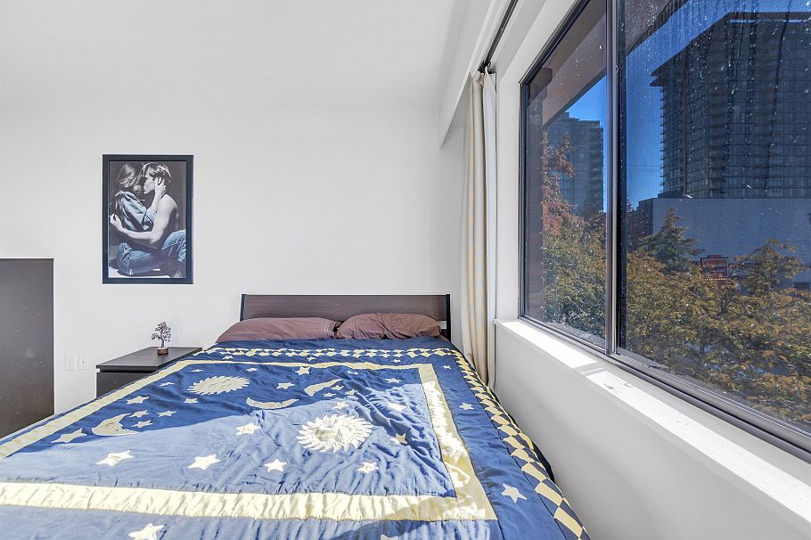 205 1610 Chesterfield Avenue North Vancouver, BC - 19