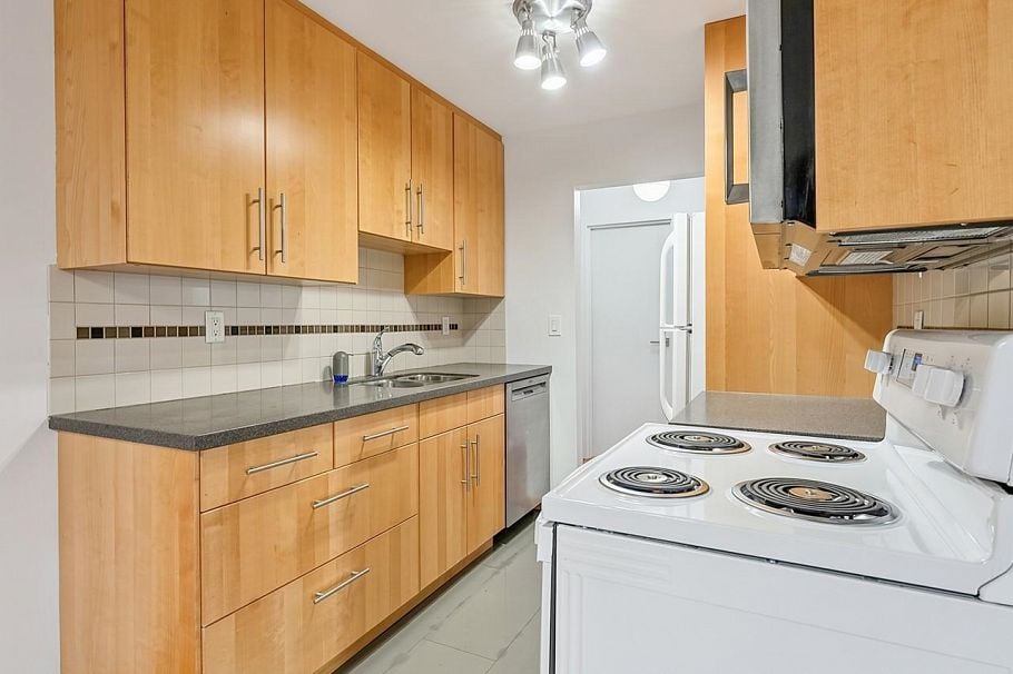 106 1844 W 7th Avenue Vancouver, BC - 5