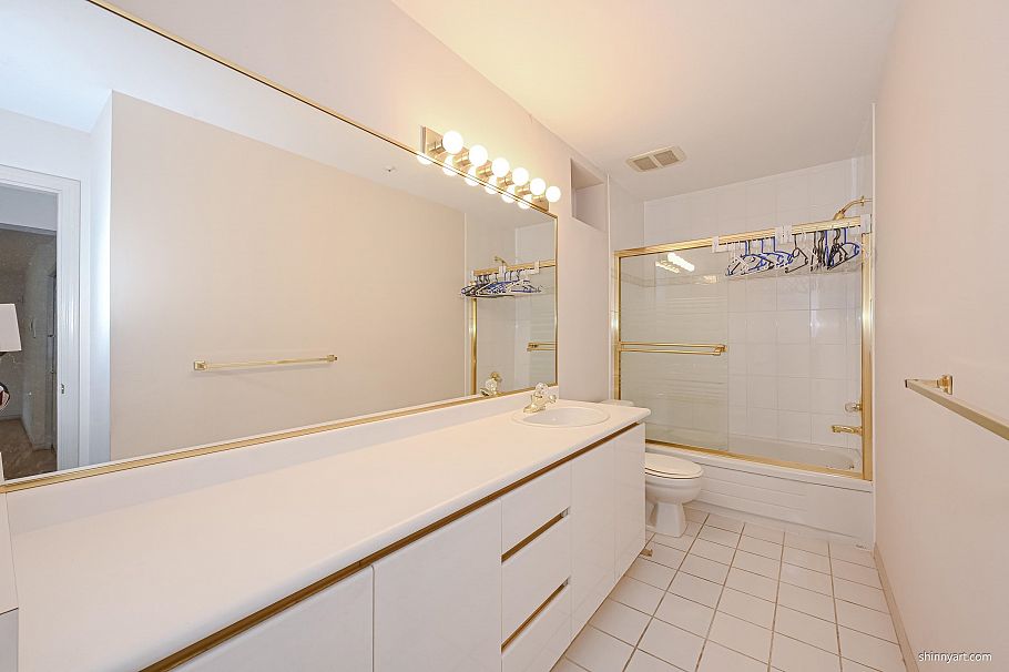 2893 W 20th Avenue Vancouver, BC - 13