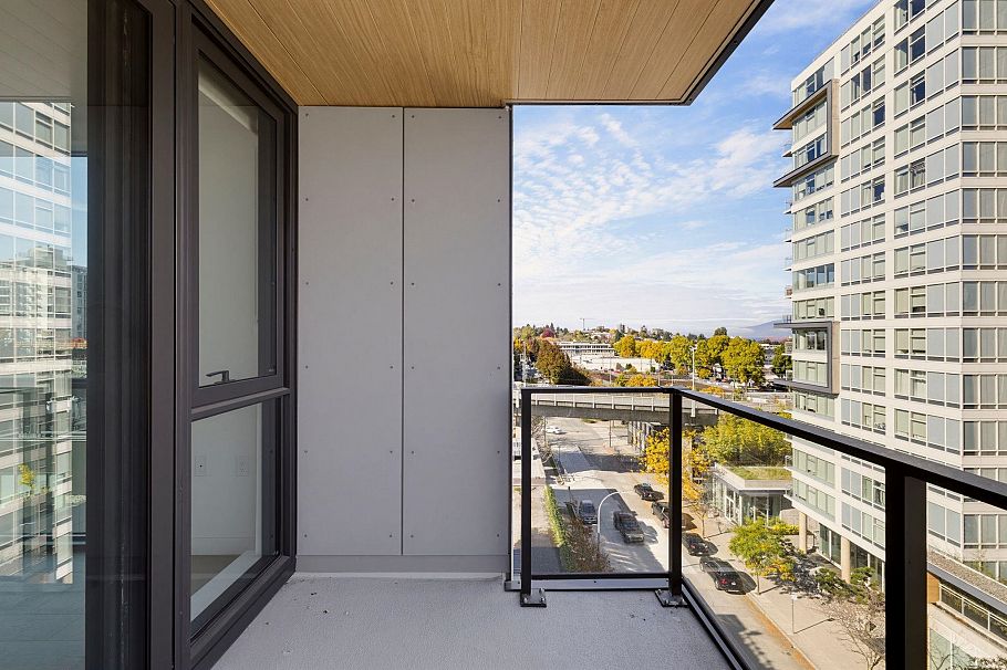 702 1530 W 6th Avenue Vancouver, BC - 9
