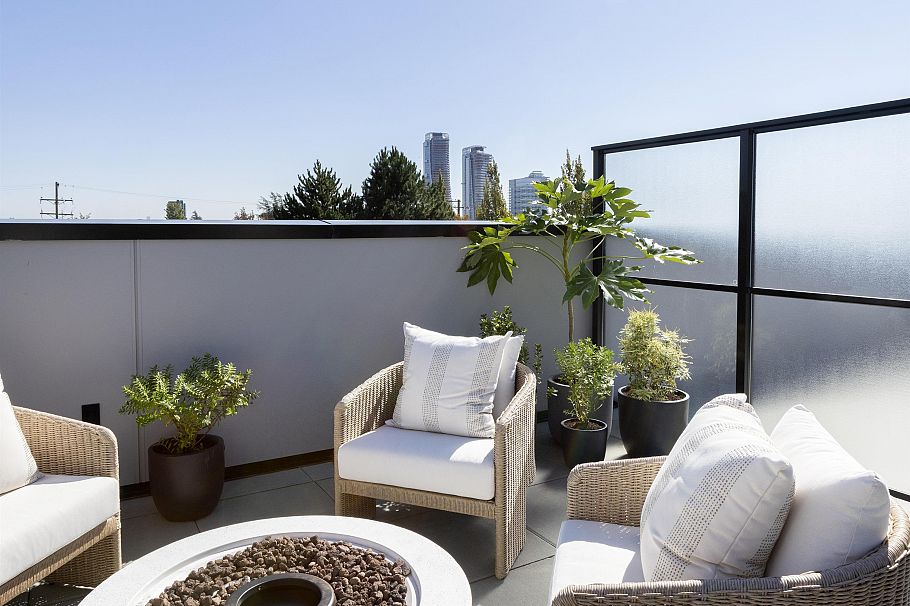 1002 W 37th Avenue Vancouver, BC - 17