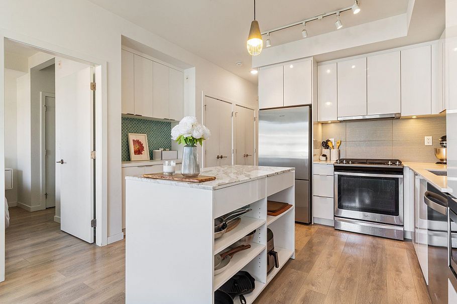 403 725 Marine Drive North Vancouver, BC - 4