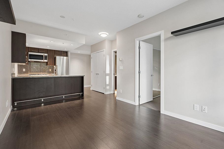 711 1708 Columbia Street Vancouver, BC - 5