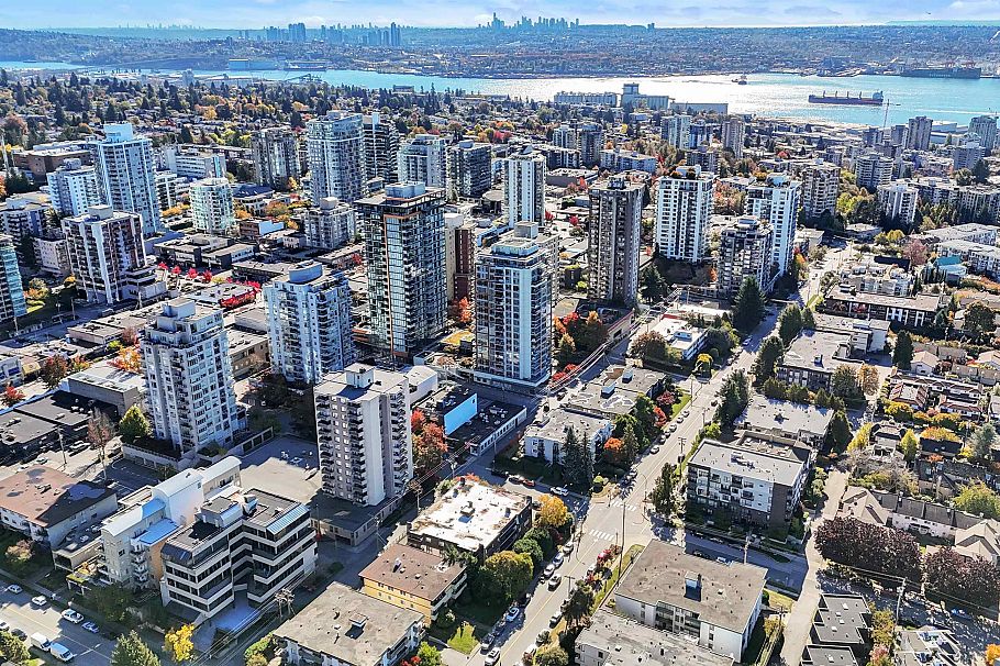 205 1610 Chesterfield Avenue North Vancouver, BC - 39