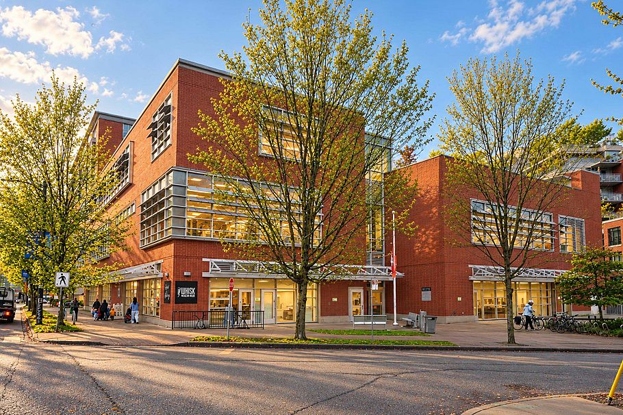 402 288 E 8th Avenue Vancouver, BC - 4