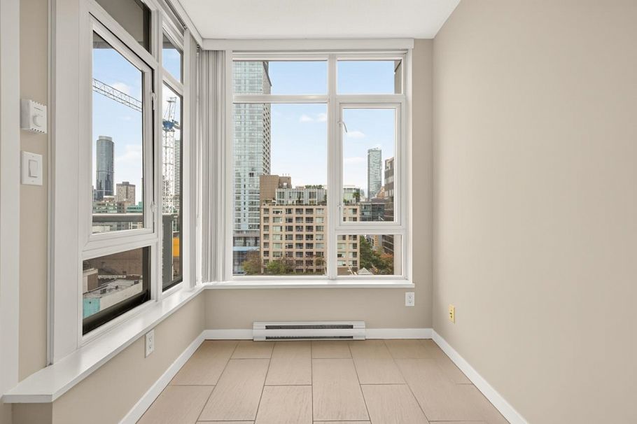 1201 480 Robson Street Vancouver, BC - 15