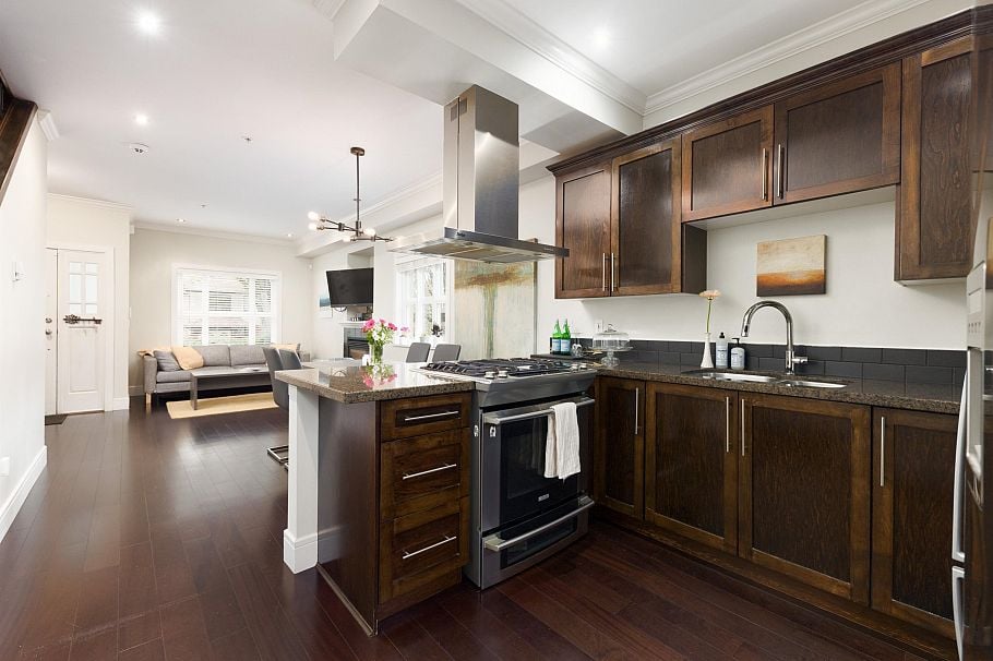 1288 E 24th Avenue Vancouver, BC - 10