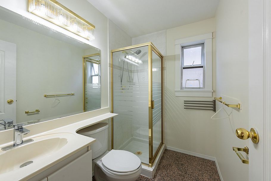 6775 Culloden Street Vancouver, BC - 8