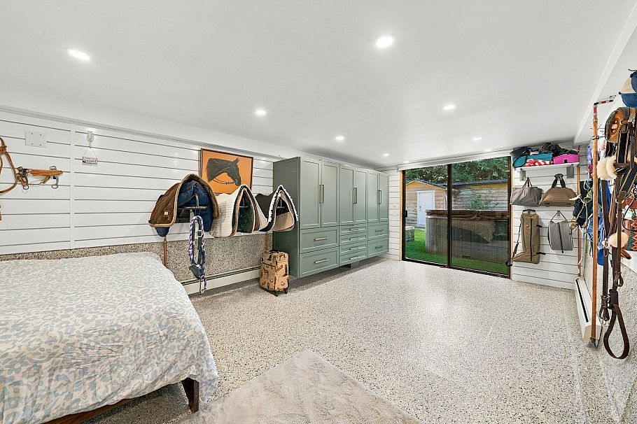 1720 Deep Cove Road North Vancouver, BC - 26