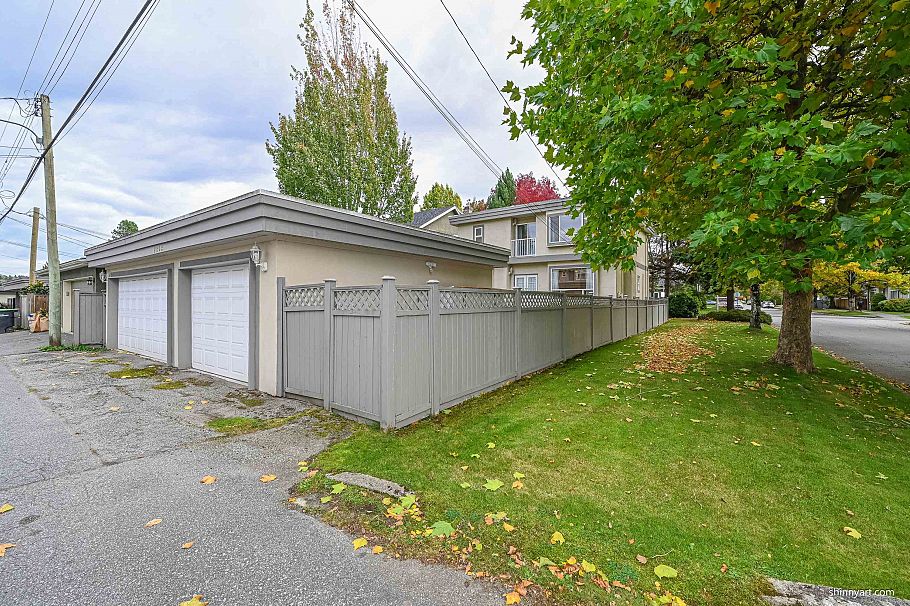 2893 W 20th Avenue Vancouver, BC - 32