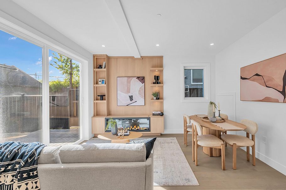 2 3034 E 5th Avenue Vancouver, BC - 4