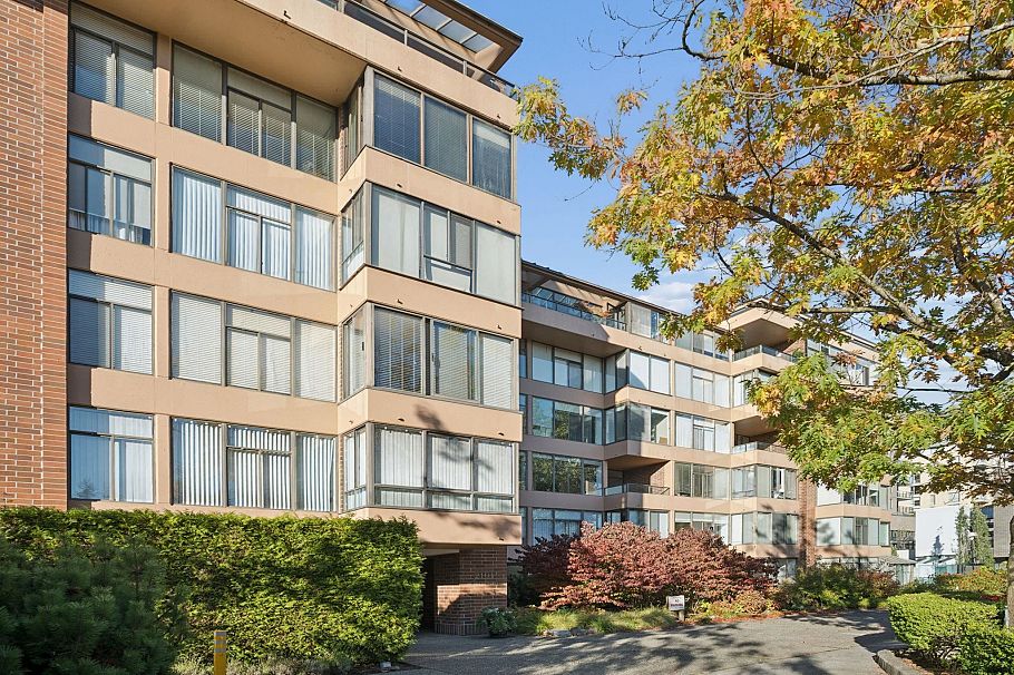 111 2101 Mcmullen Avenue Vancouver, BC - 17