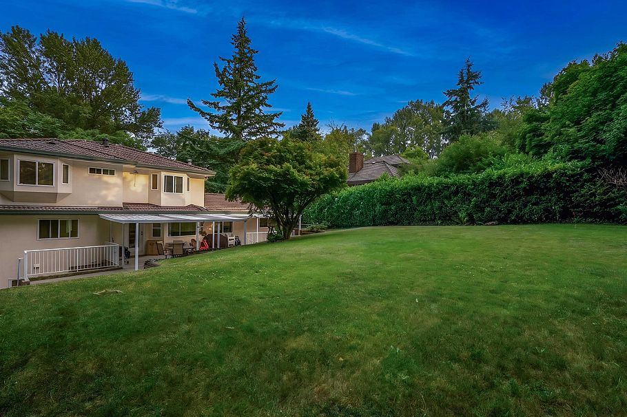 1224 E 14th Street North Vancouver, BC - 20