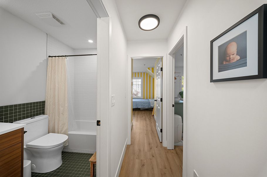 18 222 E 5th Street North Vancouver, BC - 20