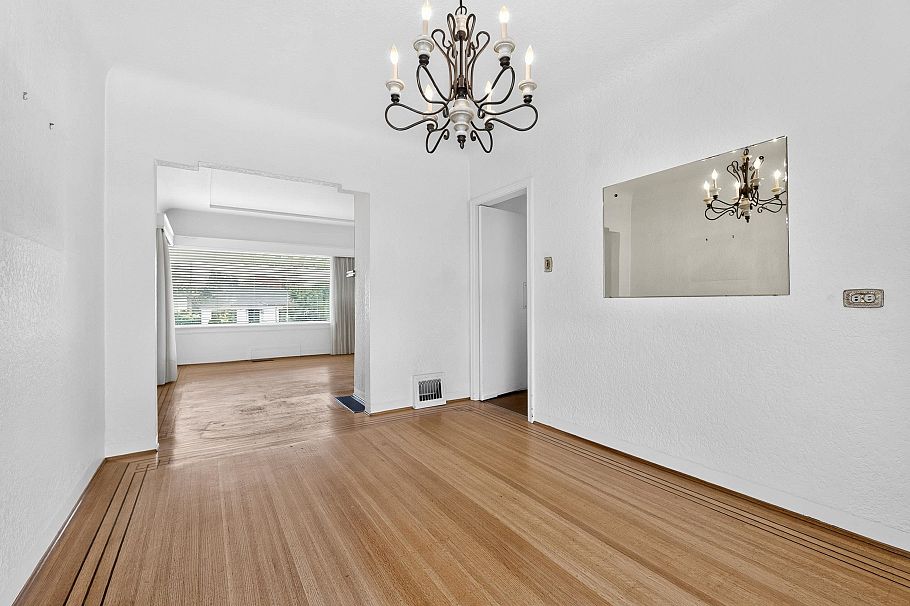 2345 W 18th Avenue Vancouver, BC - 11