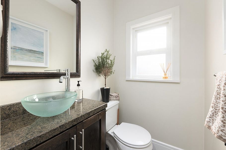 1288 E 24th Avenue Vancouver, BC - 11