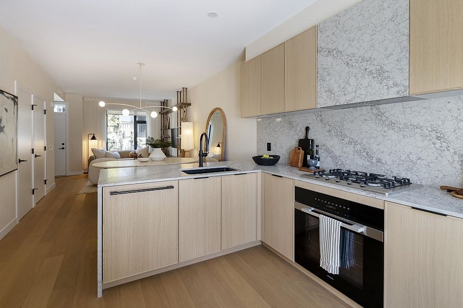 160 5399 Oak Street Vancouver, BC - 11