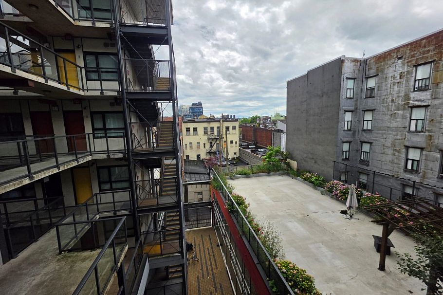 404 138 E Hastings Street Vancouver, BC - 9
