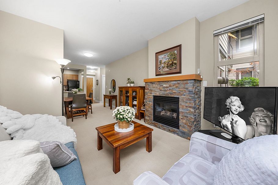 208 188 W 29 Street North Vancouver, BC - 10