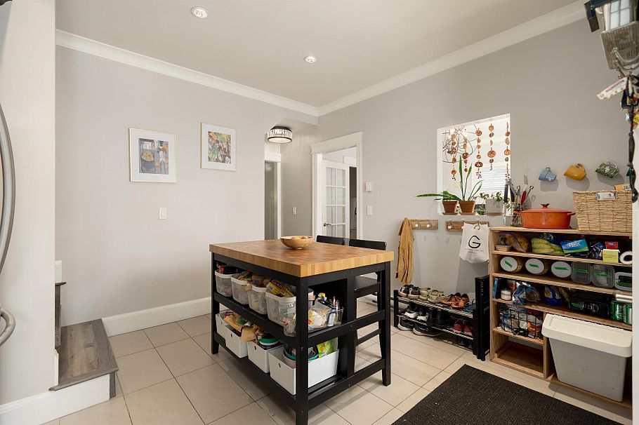 518 E 11th Avenue Vancouver, BC - 10