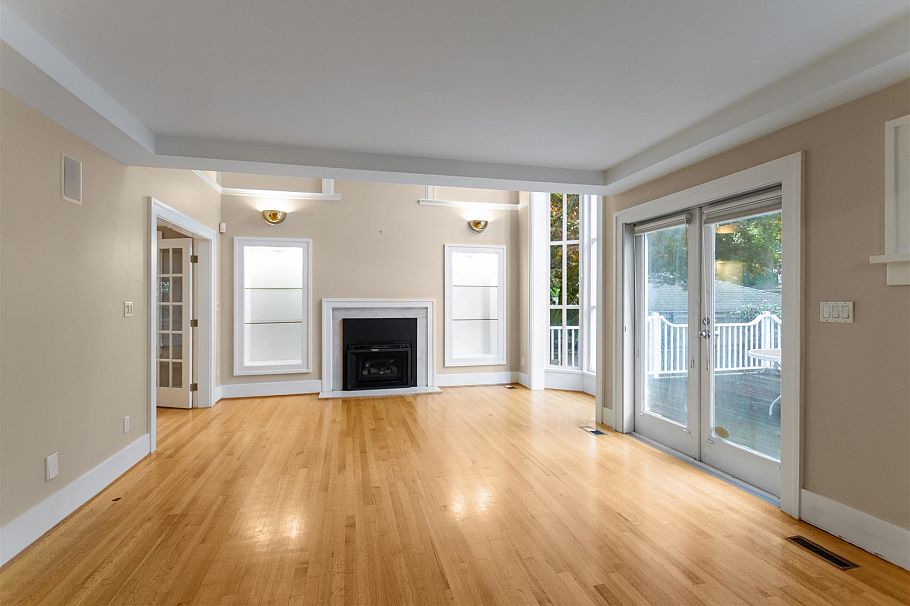 5861 Adera Street Vancouver, BC - 10