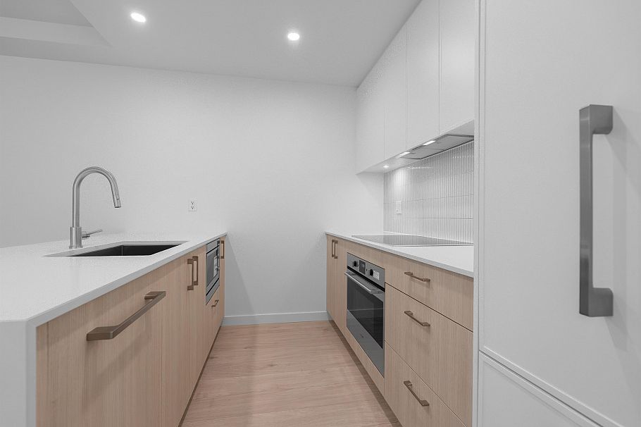 120 954 Lytton Street North Vancouver, BC - 7