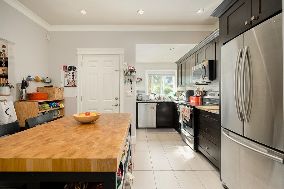 518 E 11th Avenue Vancouver, BC - 13