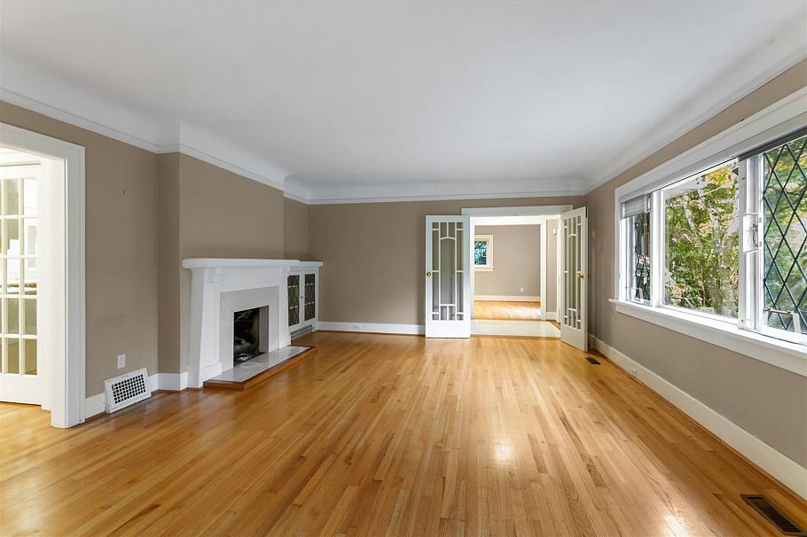 5861 Adera Street Vancouver, BC - 5