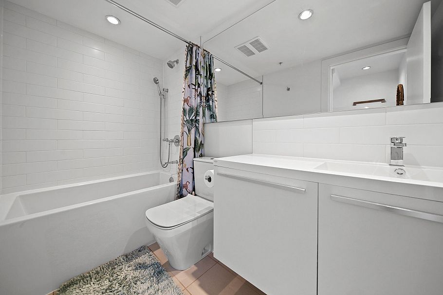 312 1647 E Pender Street Vancouver, BC - 19