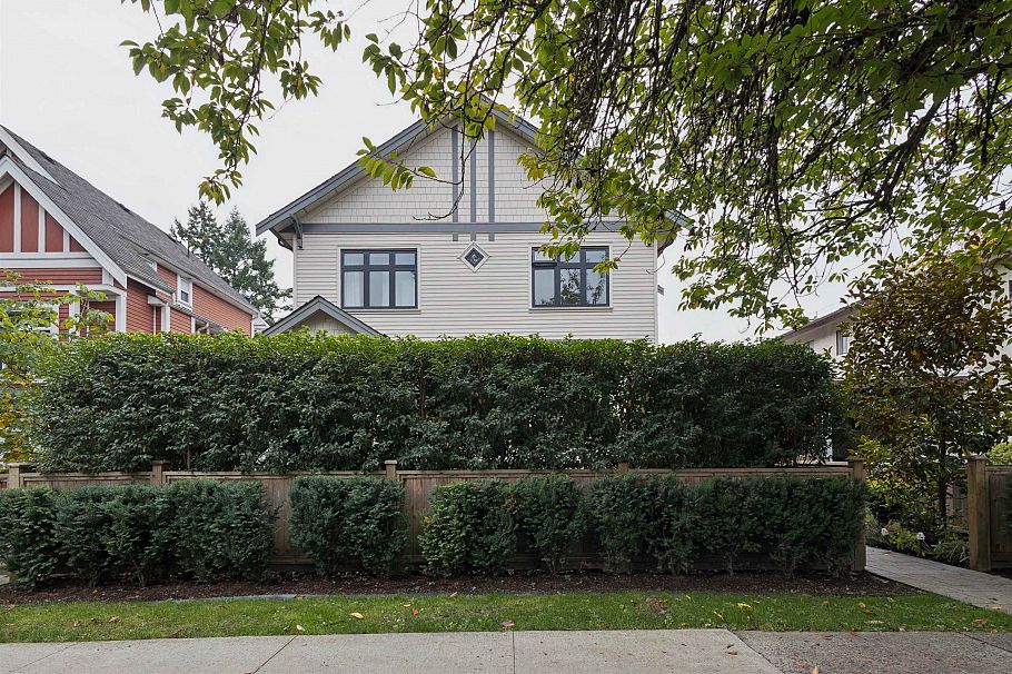 1014 E 16th Avenue Vancouver, BC - 38