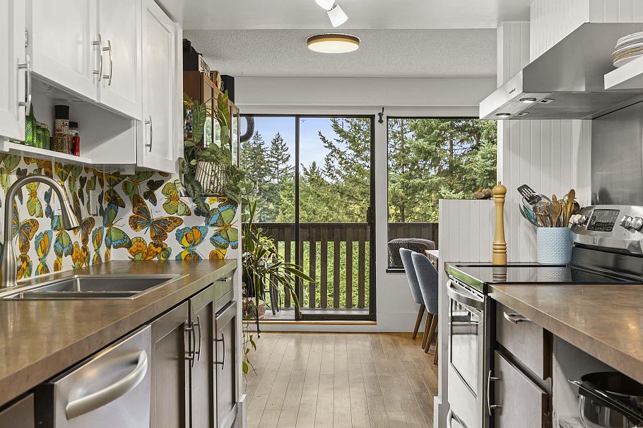 1185 Lillooet Road North Vancouver, BC - 21