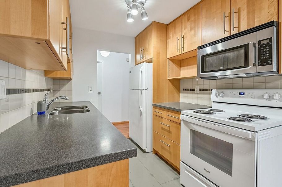 106 1844 W 7th Avenue Vancouver, BC - 7