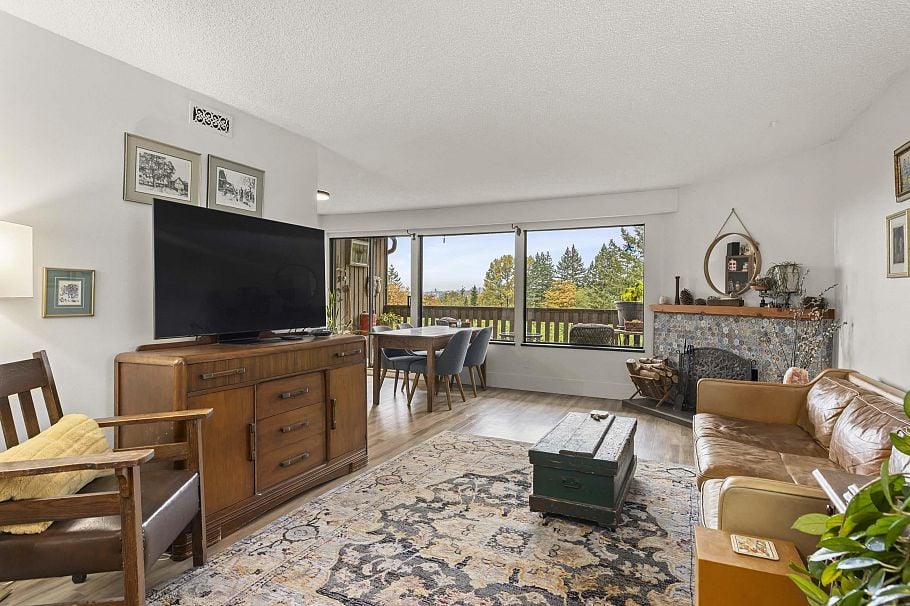 1185 Lillooet Road North Vancouver, BC - 1