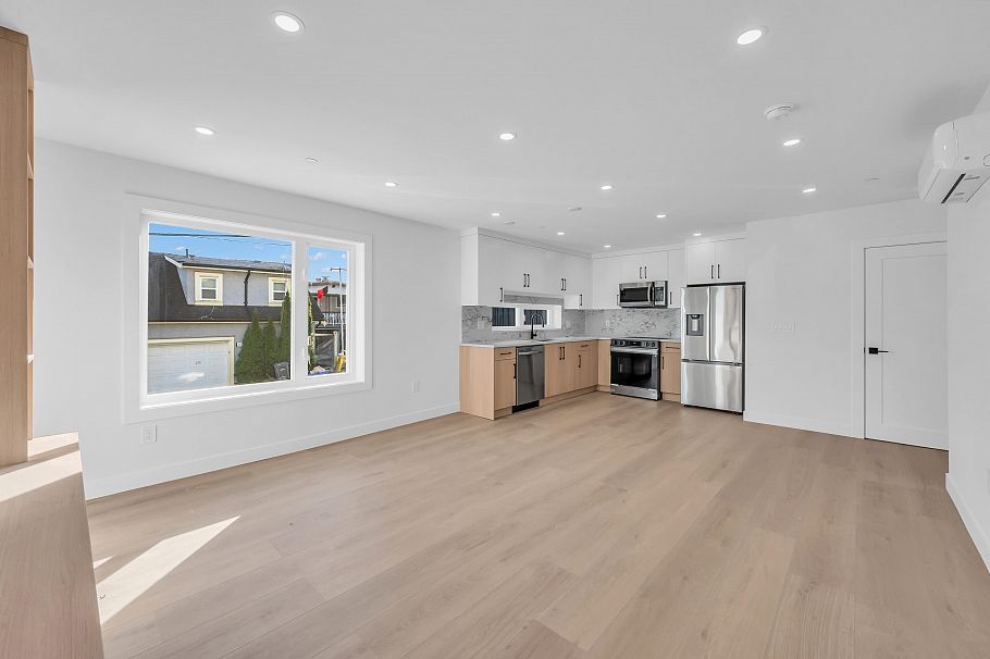 3036 E 5th Avenue Vancouver, BC - 11